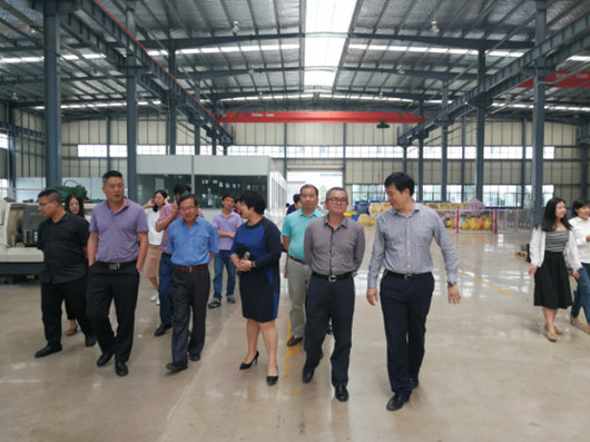 我院課題組赴漣源市開展《婁底資源型城市轉(zhuǎn)型升級，深化供給側(cè)結(jié)構(gòu)性改革》課題調(diào)研