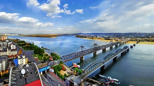 丹東大講堂舉辦“創(chuàng)新驅動發(fā)展戰(zhàn)略”主題報告會