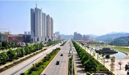 關(guān)于實(shí)施創(chuàng)新引領(lǐng)開(kāi)放崛起戰(zhàn)略?shī)^力建設(shè)富饒美麗健康祥和新婁底的決定